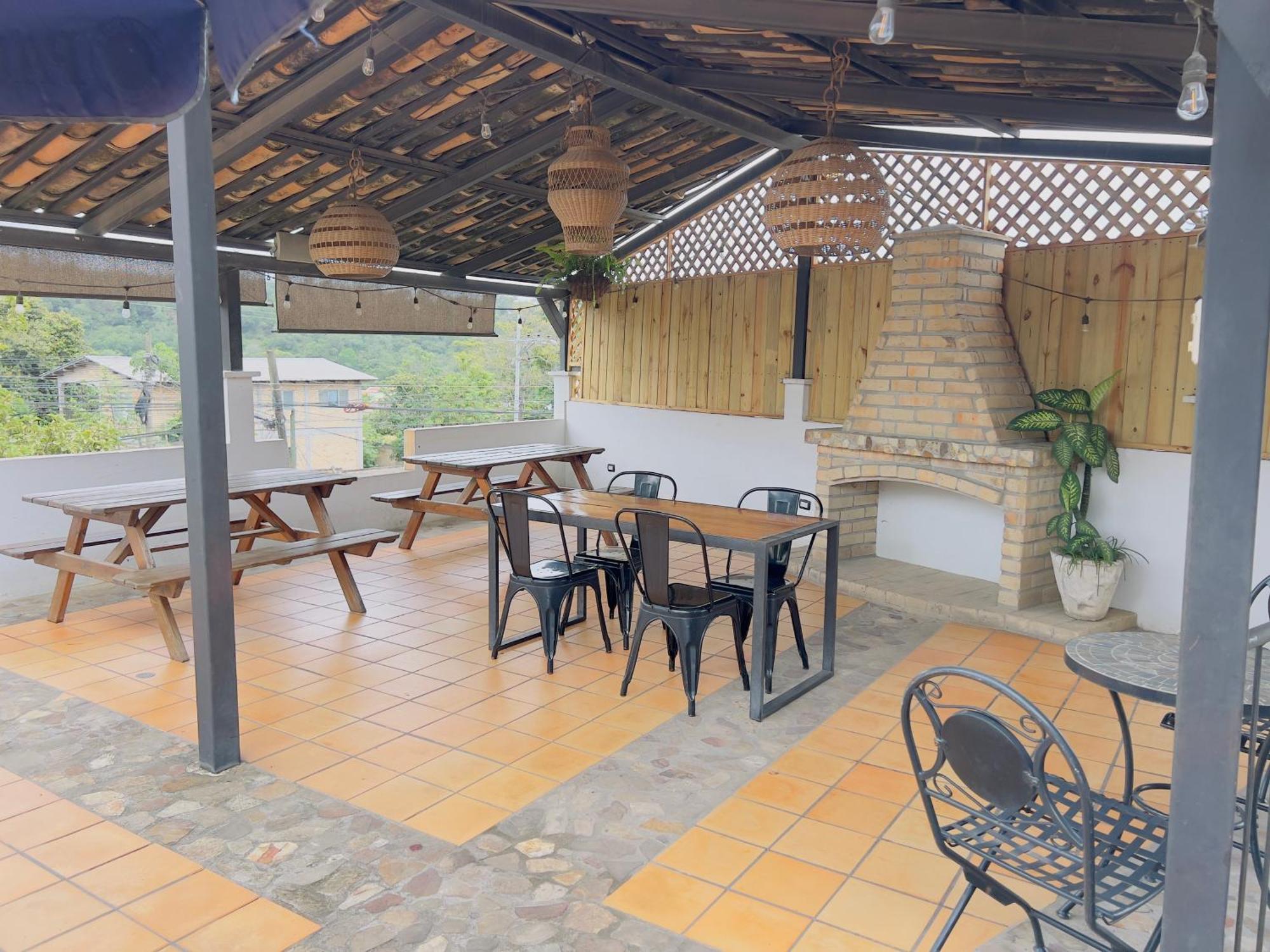 Jardin Cafe Hotel & Restaurant Gracias Zewnętrze zdjęcie